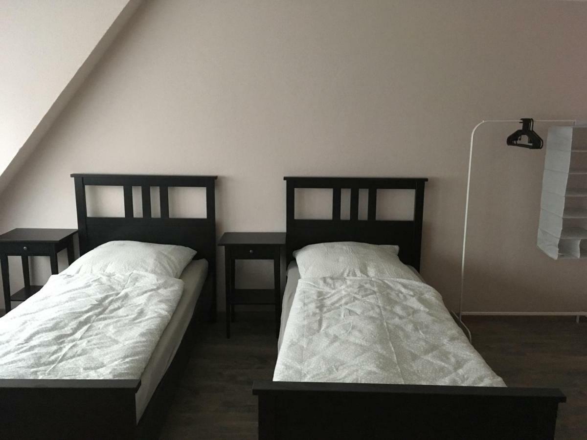Gasthaus Kaiserhof, Zimmer & Appartament Бутьядинген Экстерьер фото
